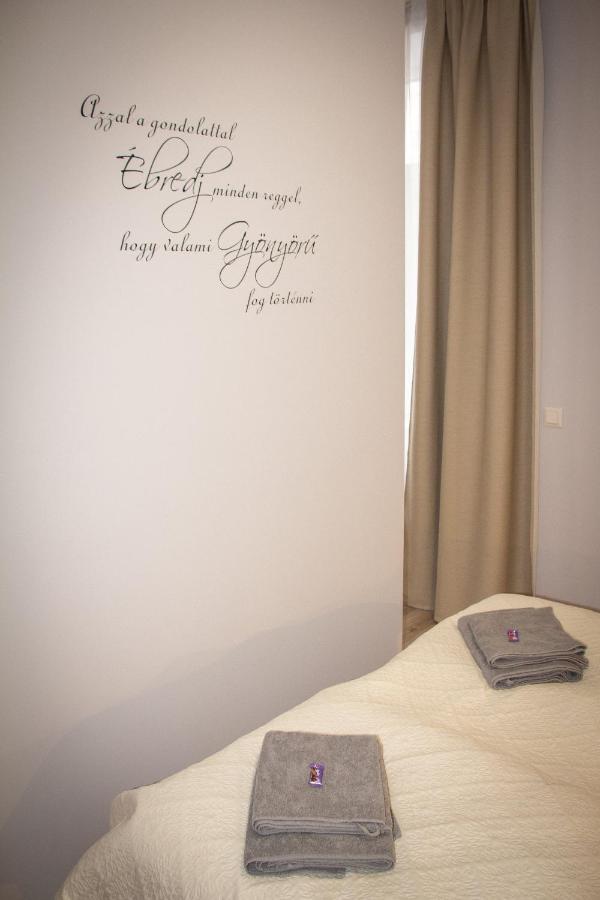 Loli Apartman Miskolc Exterior photo